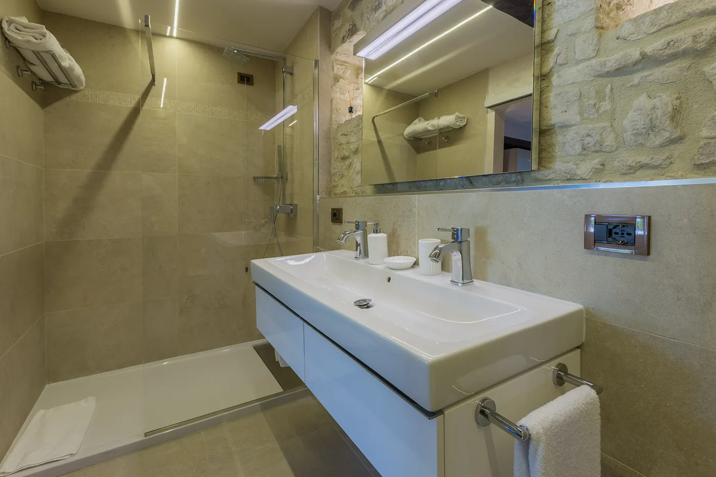 soggiorno-villa-piscina